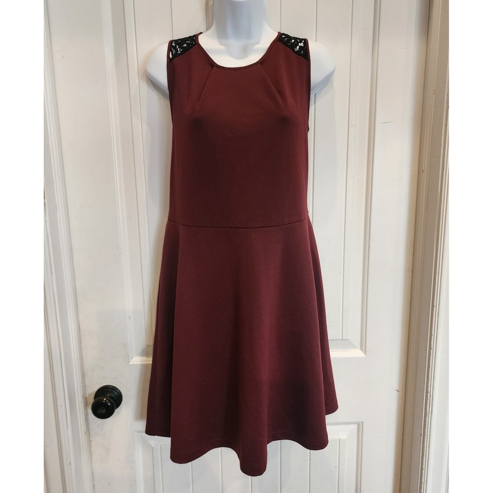 Mossimo Women Burgundy Lace Back Sleeveless Fit Flare Skater Dress Large Maroon